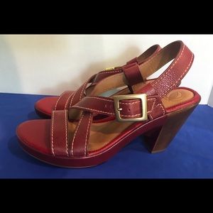 Nurture Red Ladies Sandals Size 8 1/2. NEVER WORN